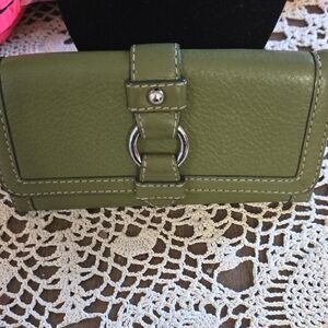 Olive Green Women's Wallet with Silver Accent